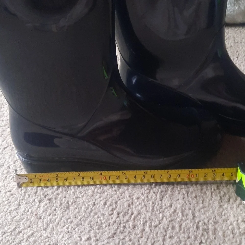 Tommy Hilfiger Black Glossy Rain Boots with Gold Logo
